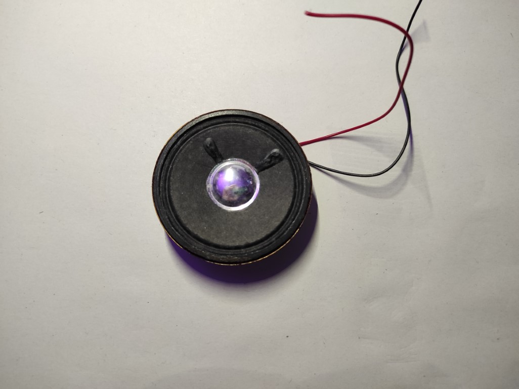 Featured image for BedRoom Clock speaker extension